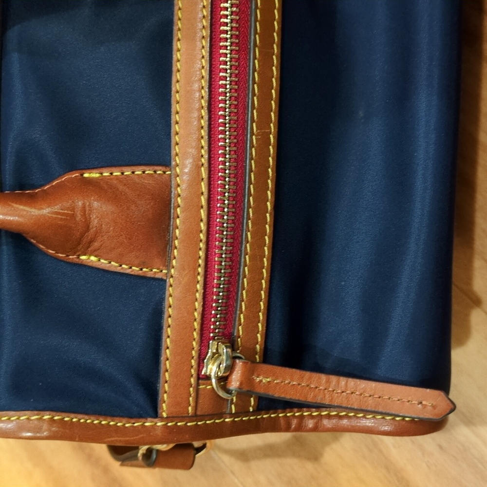 Dooney & Bourke Navy 🔵 Wayfarer Satchel Camden Collection crossbody purse - Picture 7 of 16